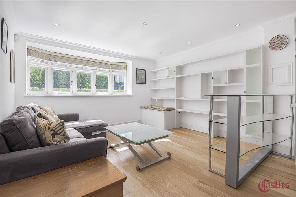 Property photo 3 of 13