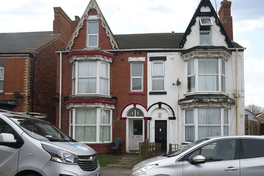 Property photo 1 of 49