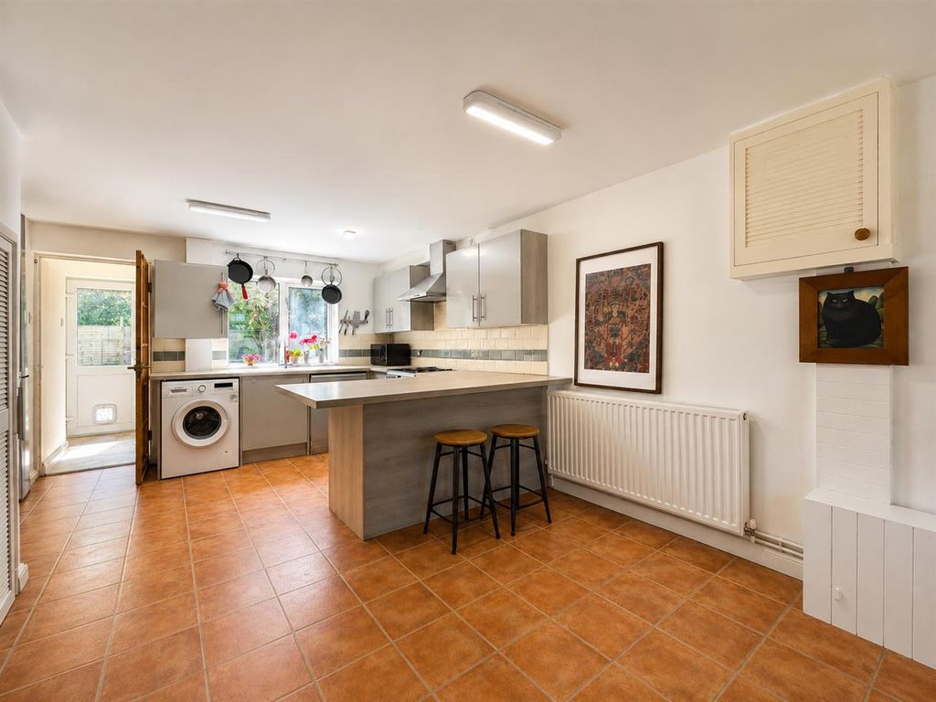 Property photo 2 of 12 Kitchen Diner