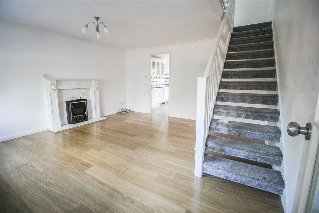 Property photo 3 of 12 Img_5086.Jpg