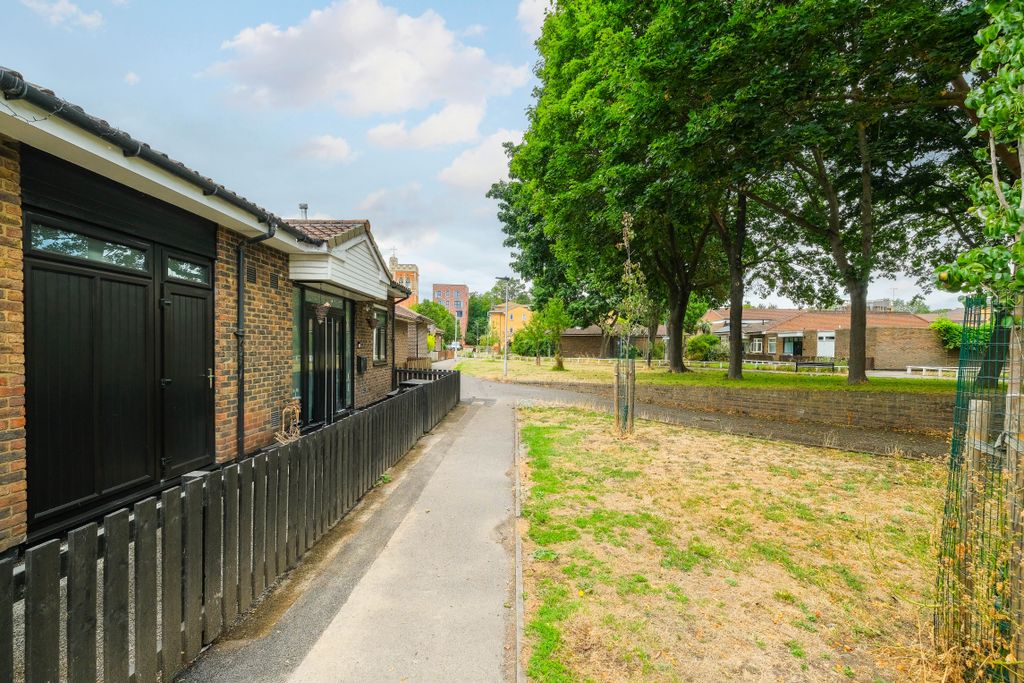 Property photo 2 of 20 Exterior