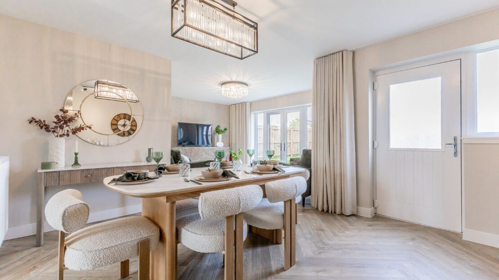 Property photo 3 of 23