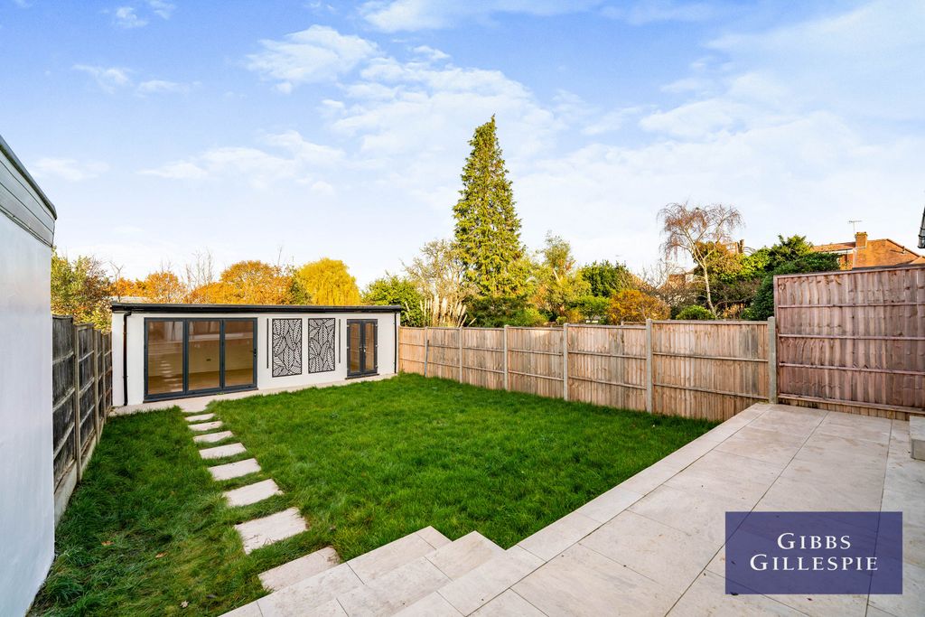 Property photo 3 of 12 3 - Jcphotographystu