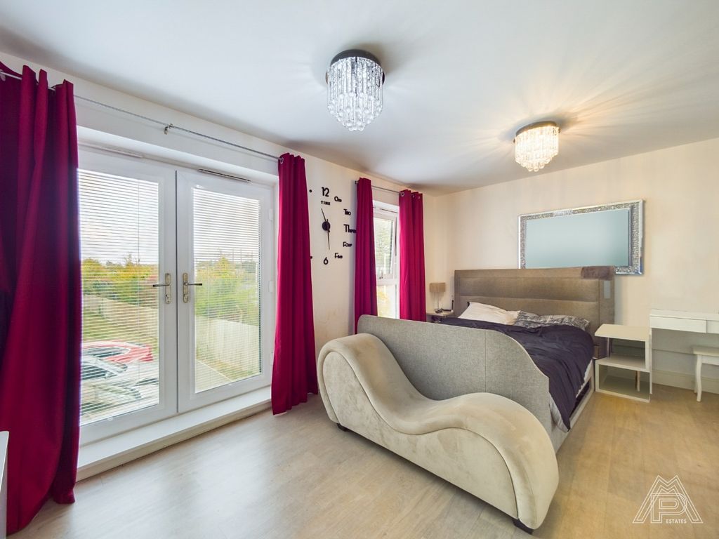Property photo 2 of 23 3621995