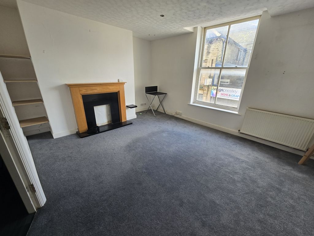 Property photo 3 of 12 20250925_121432.Jpg