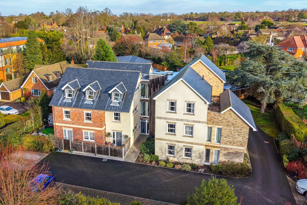 Property photo 1 of 11