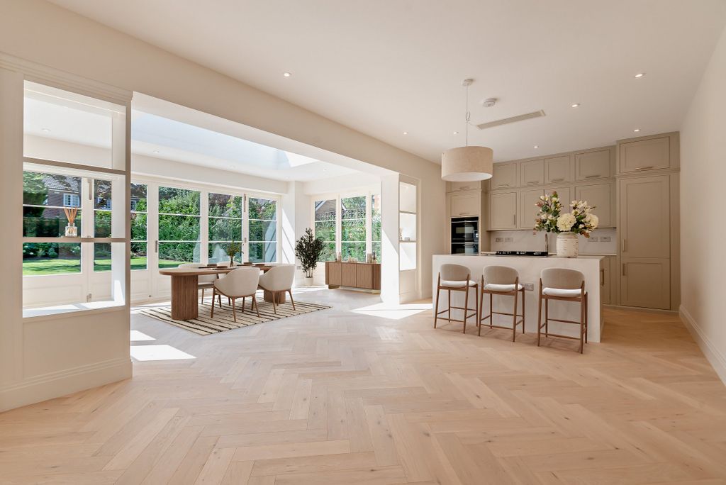 Property photo 2 of 20 Kitchen Orangery