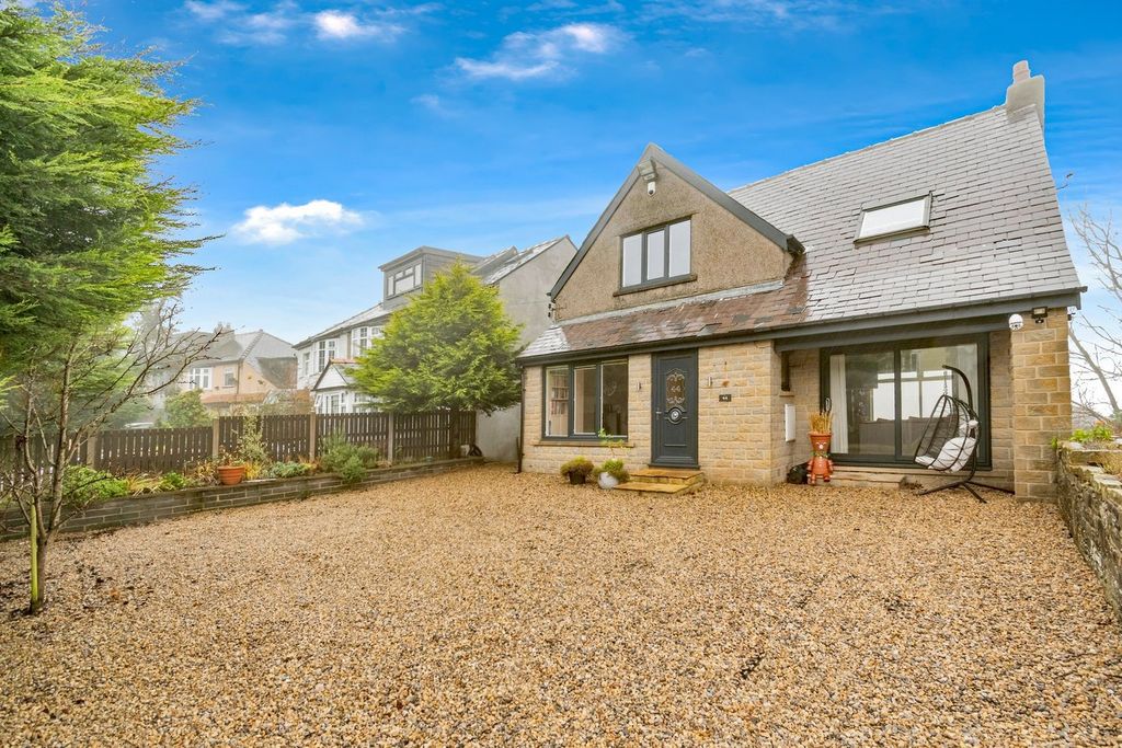 Property photo 1 of 30