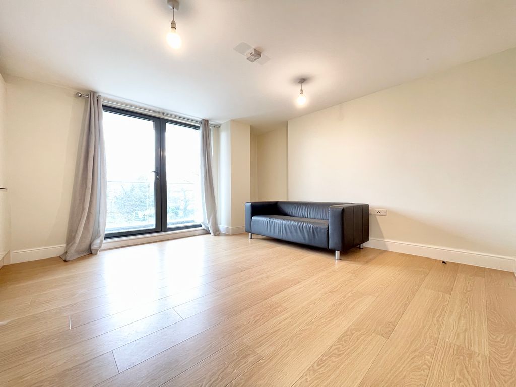 Property photo 2 of 9