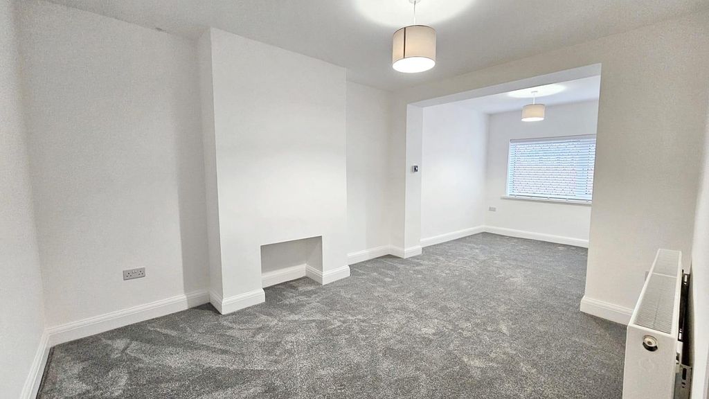 Property photo 3 of 12 Whatsapp Image 2025-11-13 At 15.30.18 (1).Jpeg