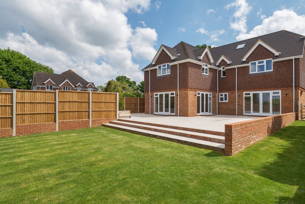 Property photo 2 of 14