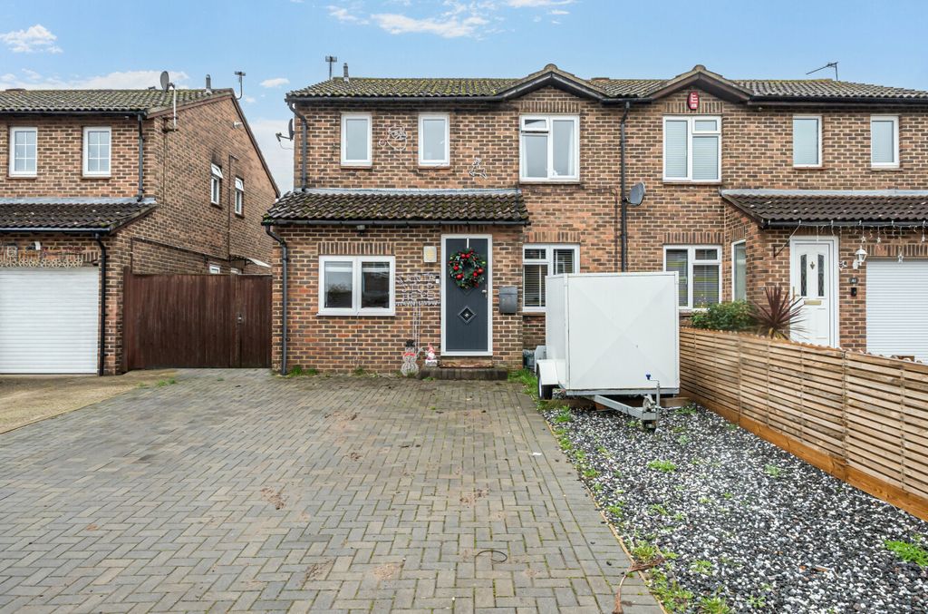 Property photo 1 of 13 1394160-1-6942Bad...