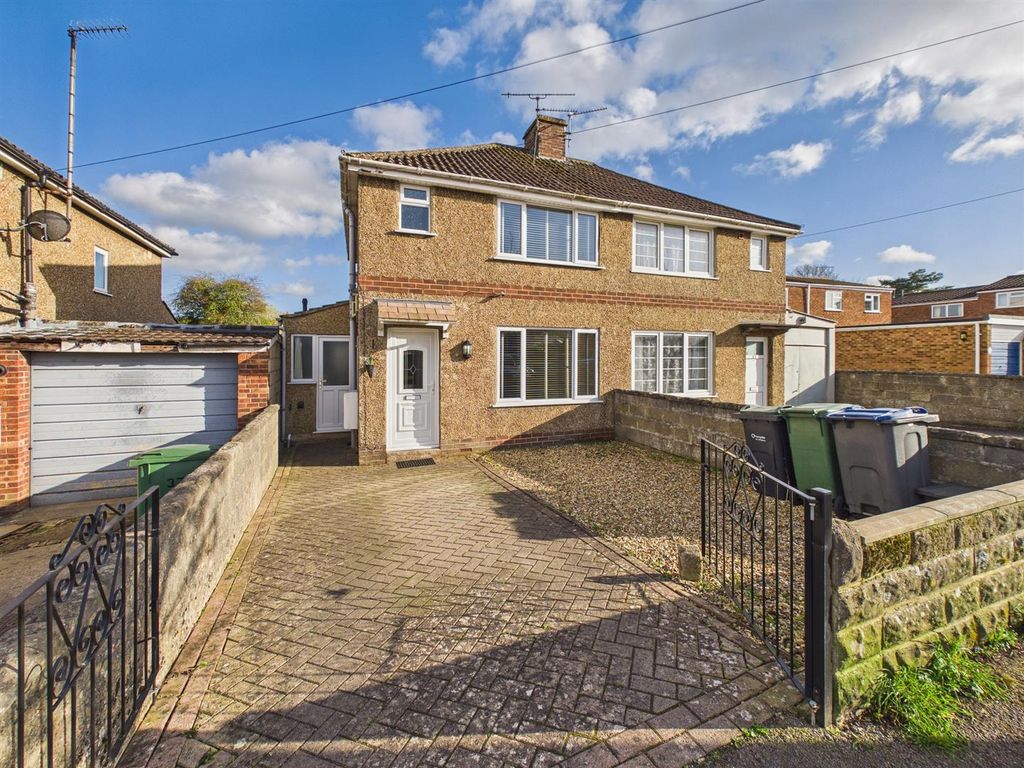 Property photo 1 of 16 Front Aspect