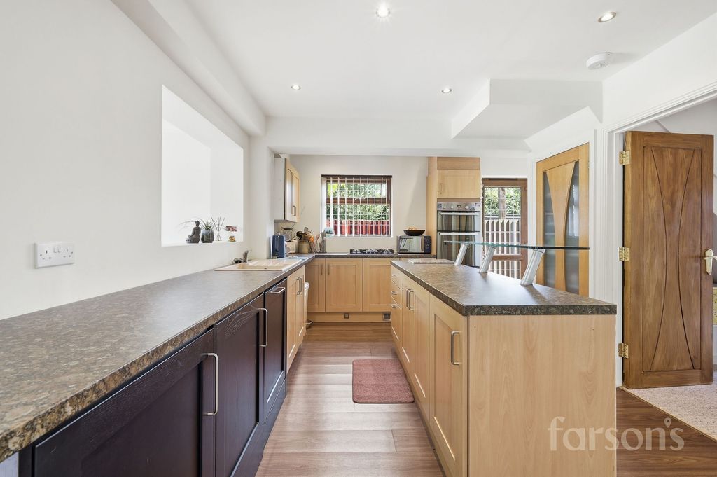 Property photo 3 of 23
