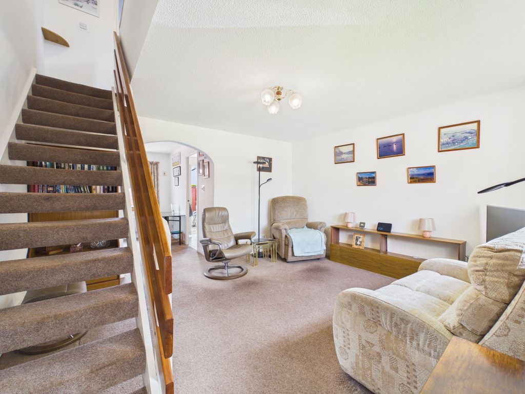 Property photo 2 of 18