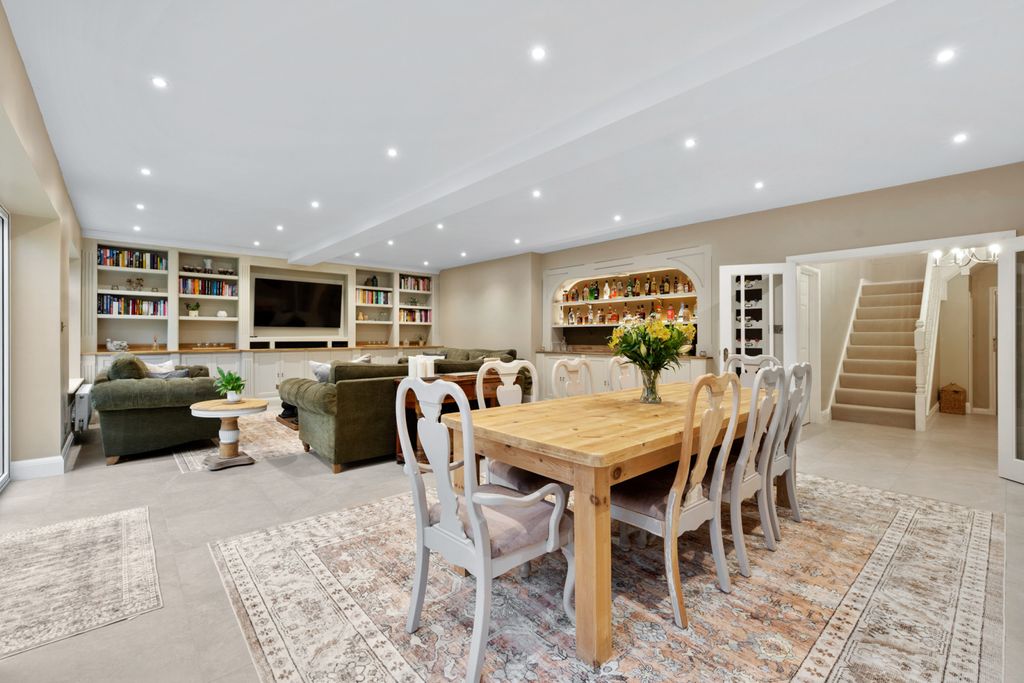 Property photo 2 of 25 Dining/Living Area