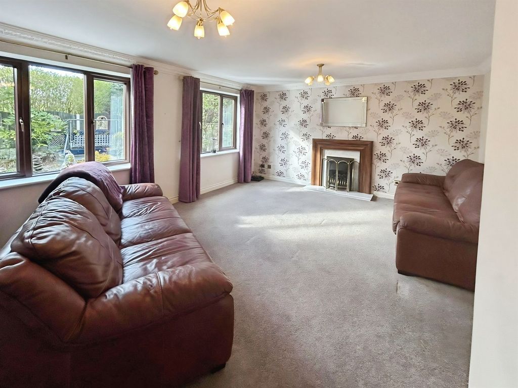 Property photo 2 of 19