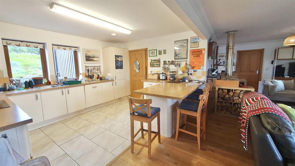 Property photo 3 of 21 Croft Road, Lochcarron