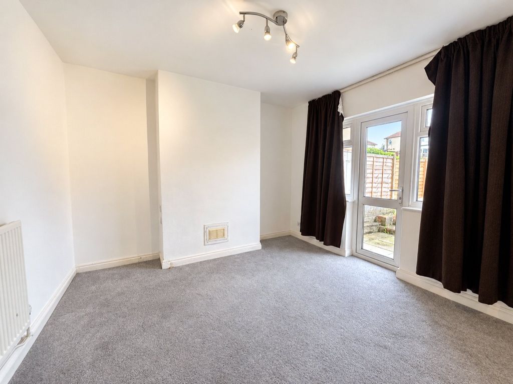 Property photo 3 of 8 Picture No. 24