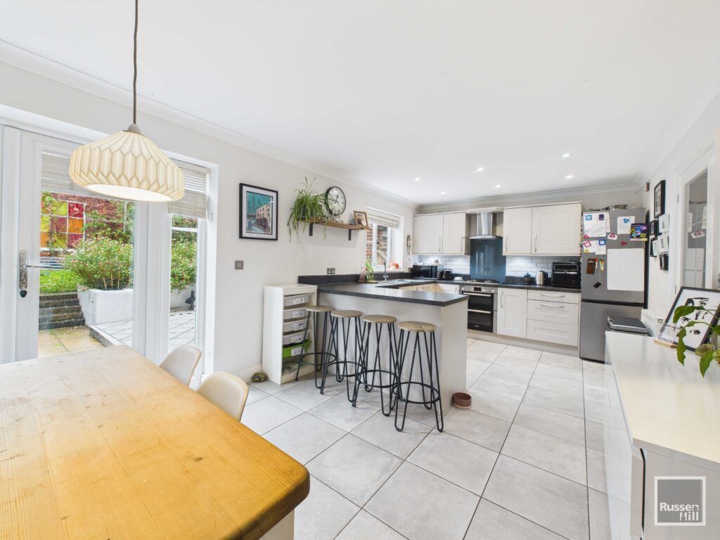 Property photo 2 of 25