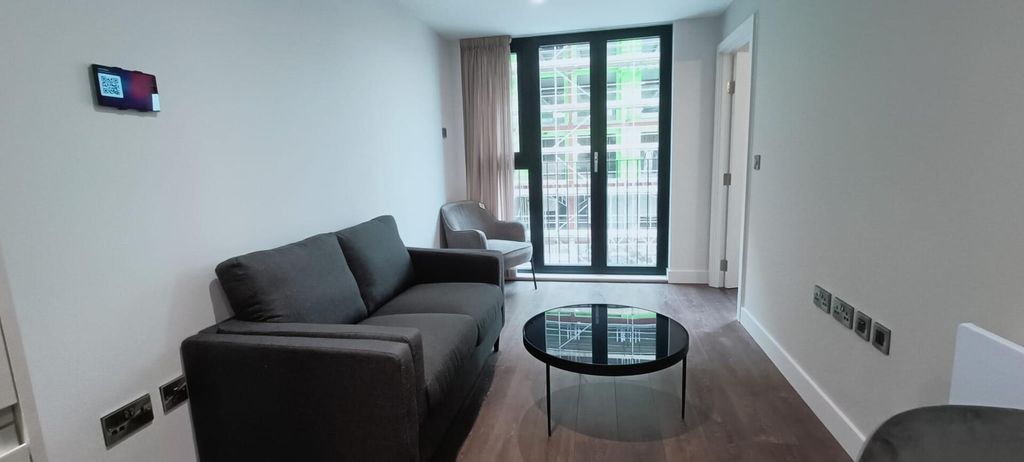 Property photo 2 of 13 Whatsapp Image 2025-10-16 At 18.02.33.Jpeg