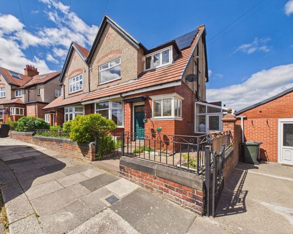 Property photo 1 of 15 External