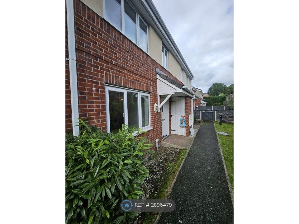 Property photo 2 of 13