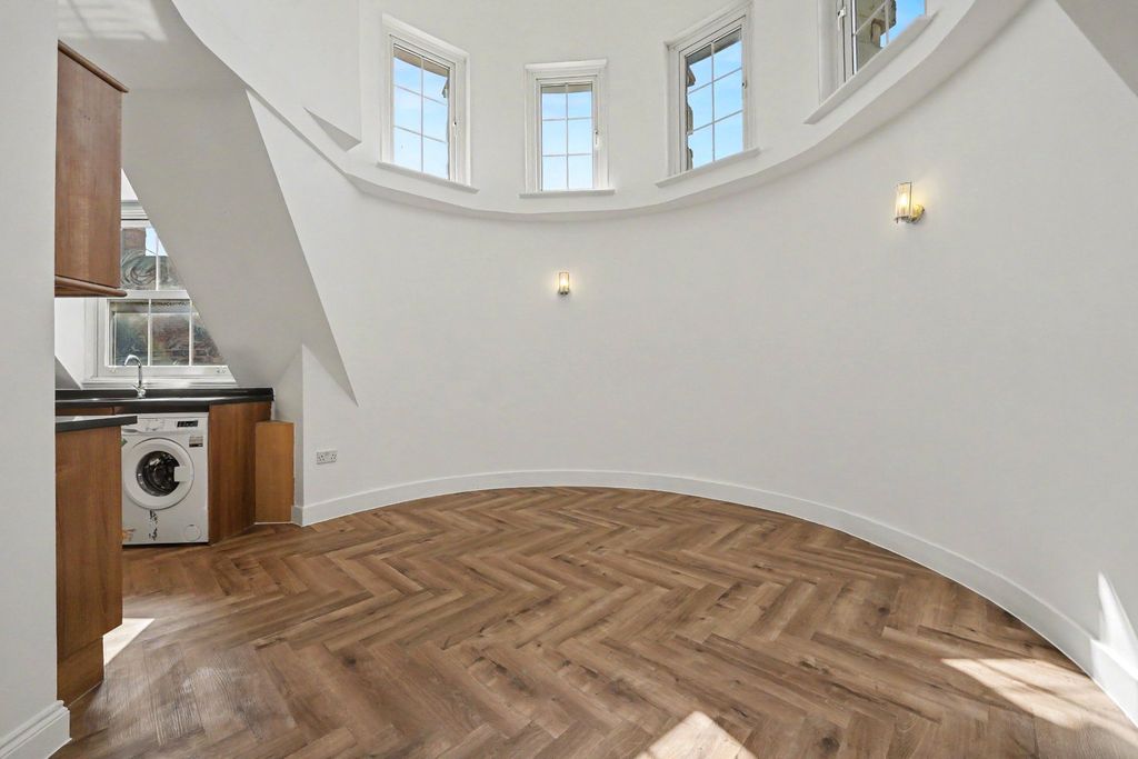 Property photo 2 of 10 Picture No. 02