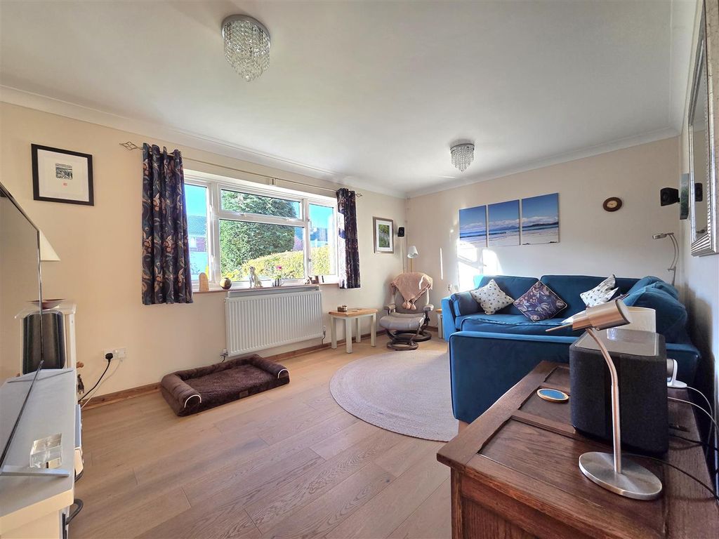 Property photo 3 of 20