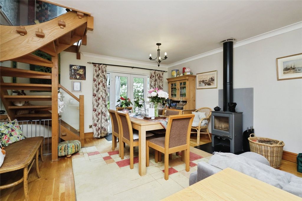 Property photo 3 of 44 Picture No. 20