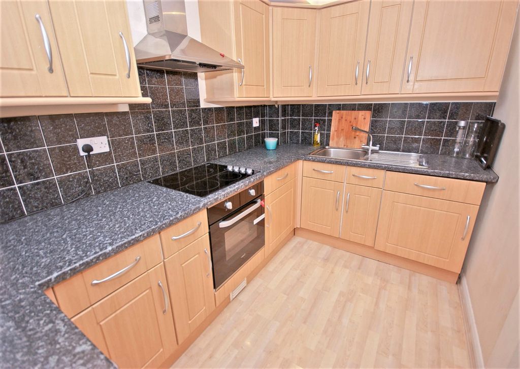 Property photo 3 of 7 Gallery