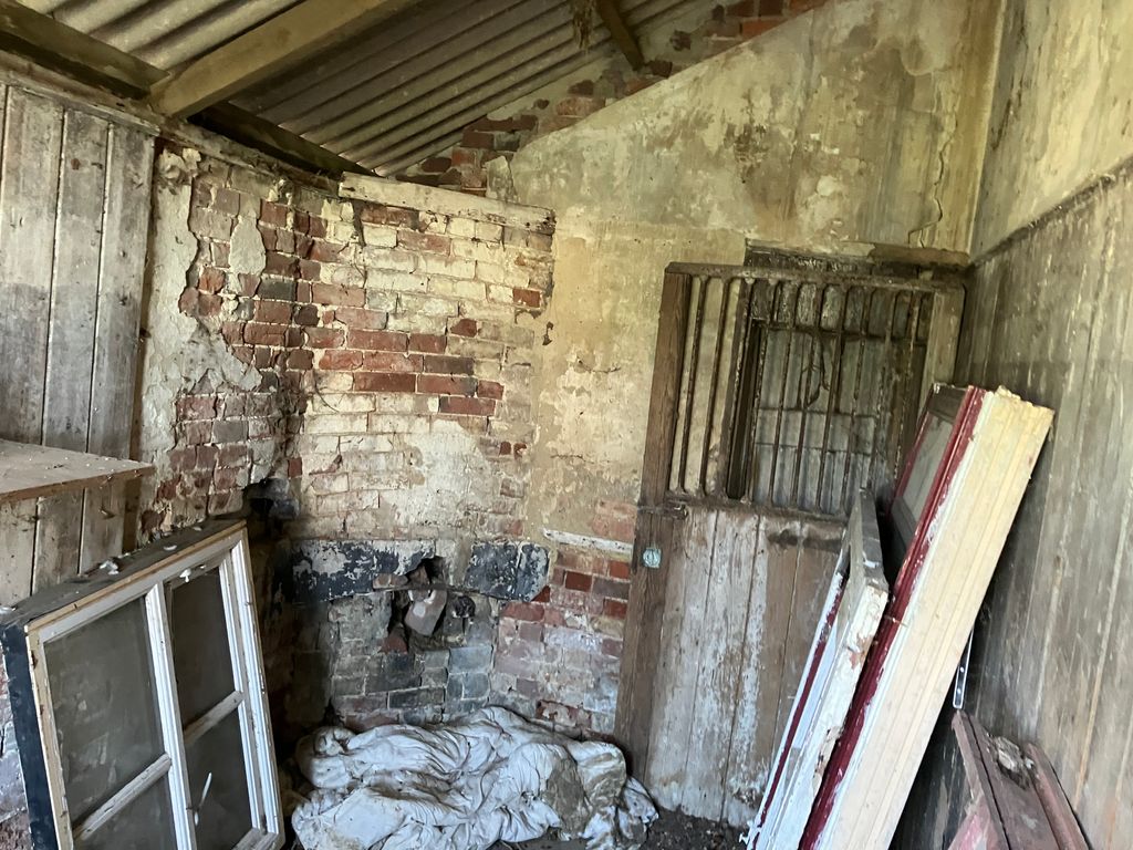 Property photo 3 of 3