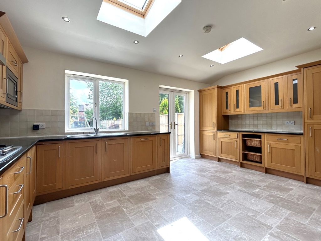 Property photo 3 of 16 Picture No. 35