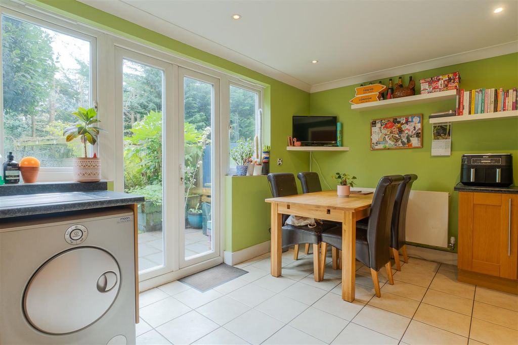 Property photo 3 of 14 Kitchen - Breakfast Room..Jpg