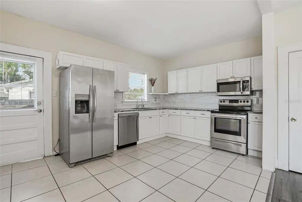 Property photo 3 of 16 <Alttext/>