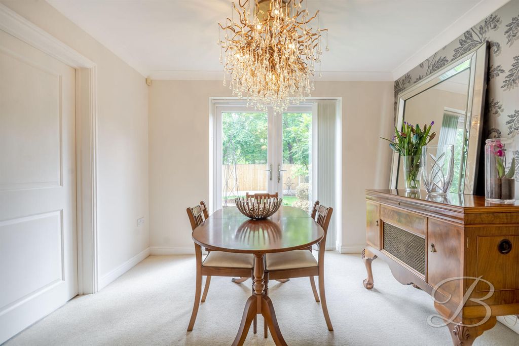 Property photo 3 of 35 Dining Room