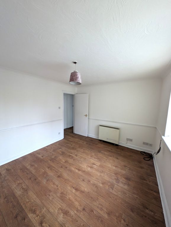 Property photo 2 of 9 Photo 2