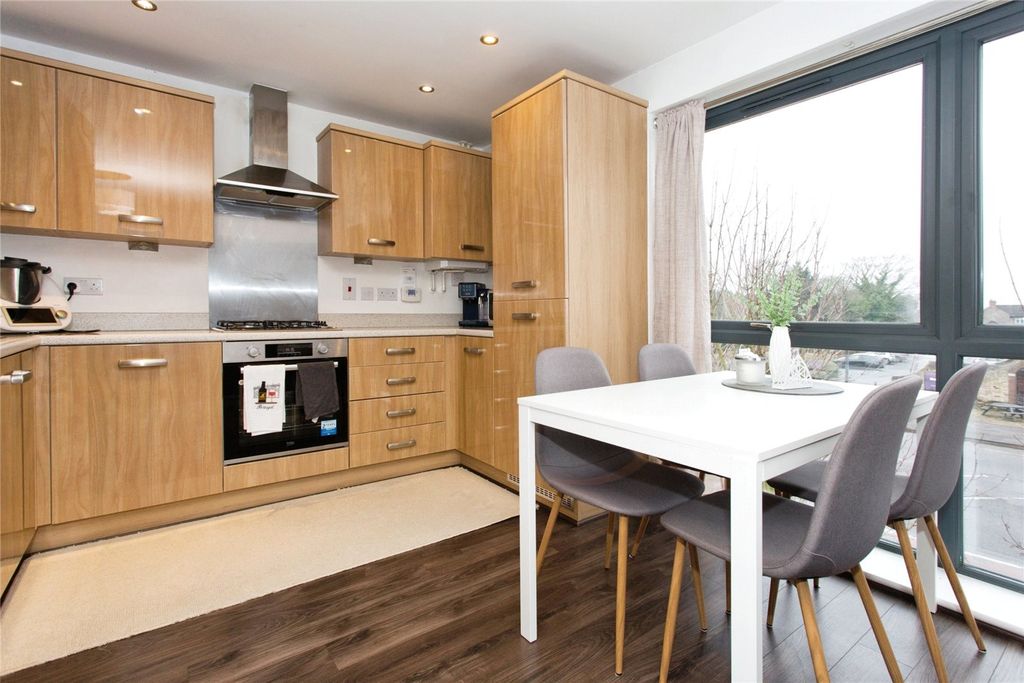 Property photo 1 of 12 Picture No. 16