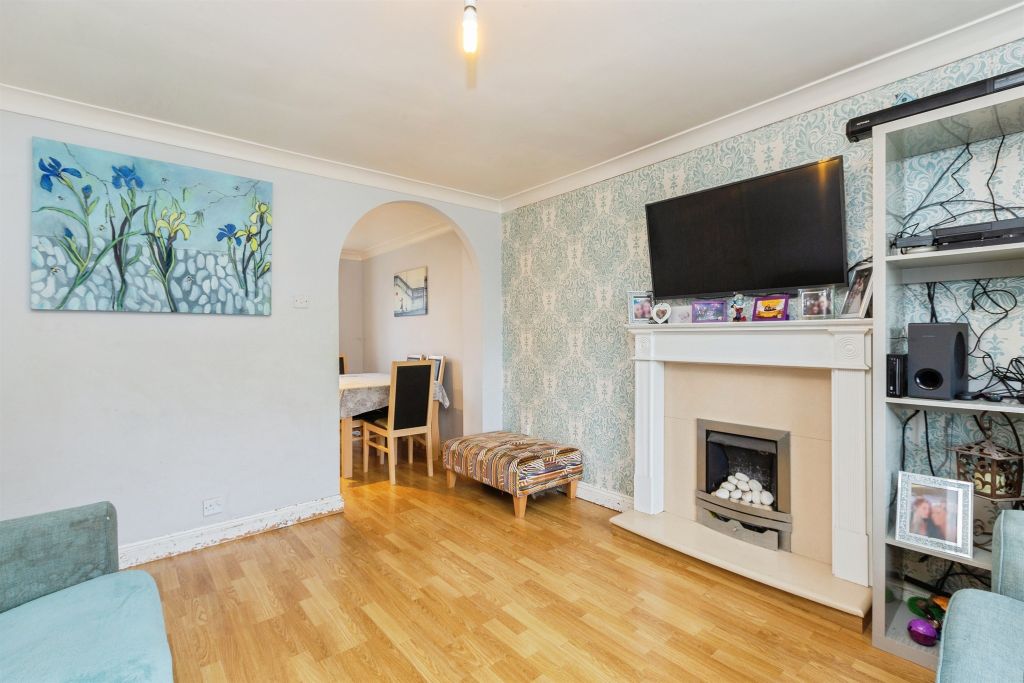 Property photo 3 of 24