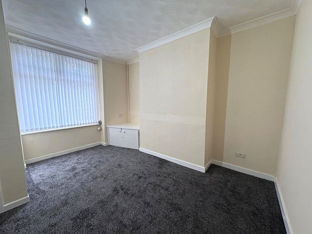 Property photo 2 of 8 Gallery