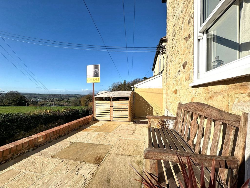 Property photo 3 of 23