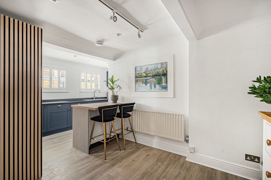 Property photo 3 of 18 5_85005