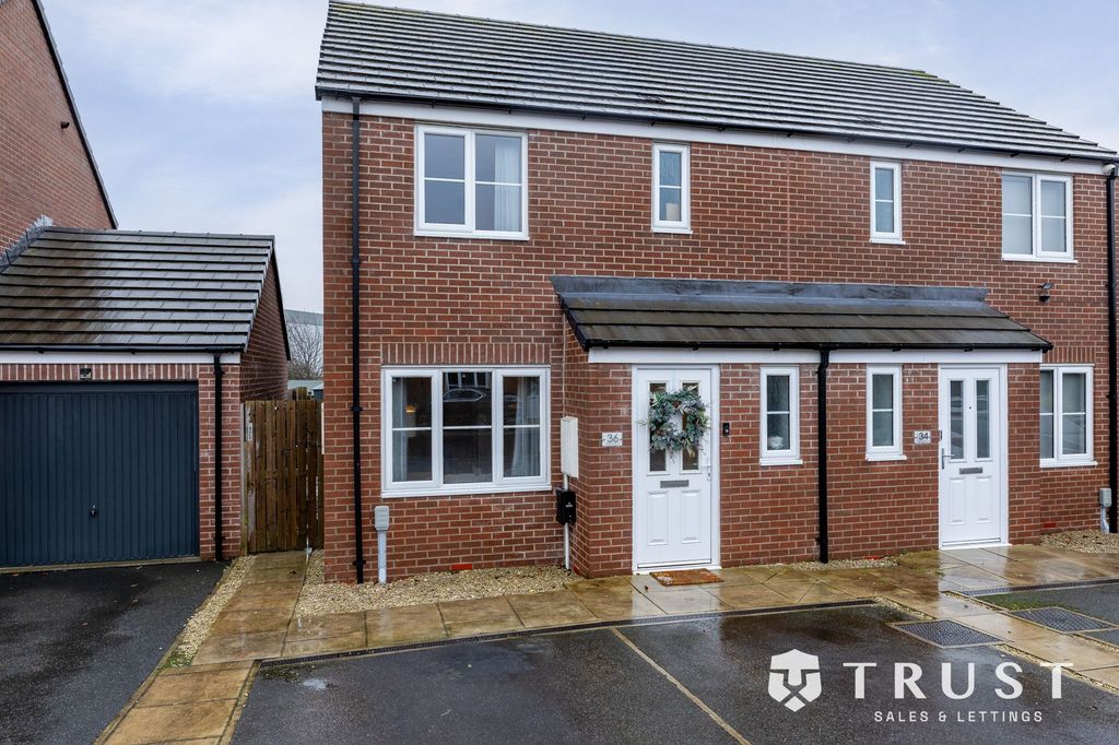 Property photo 1 of 26