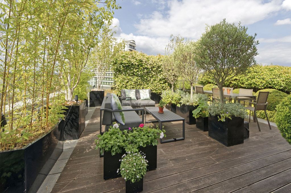Property photo 1 of 14 Terrace