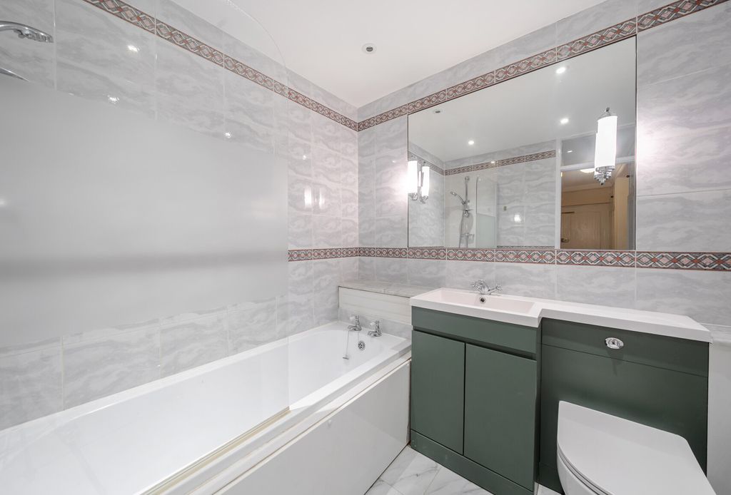 Property photo 3 of 11 1421461-11-699F66...