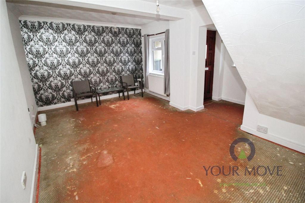 Property photo 2 of 14 Living/Dining Room