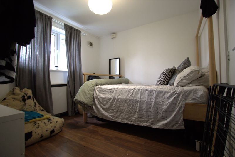 Property photo 2 of 7 Photo 6