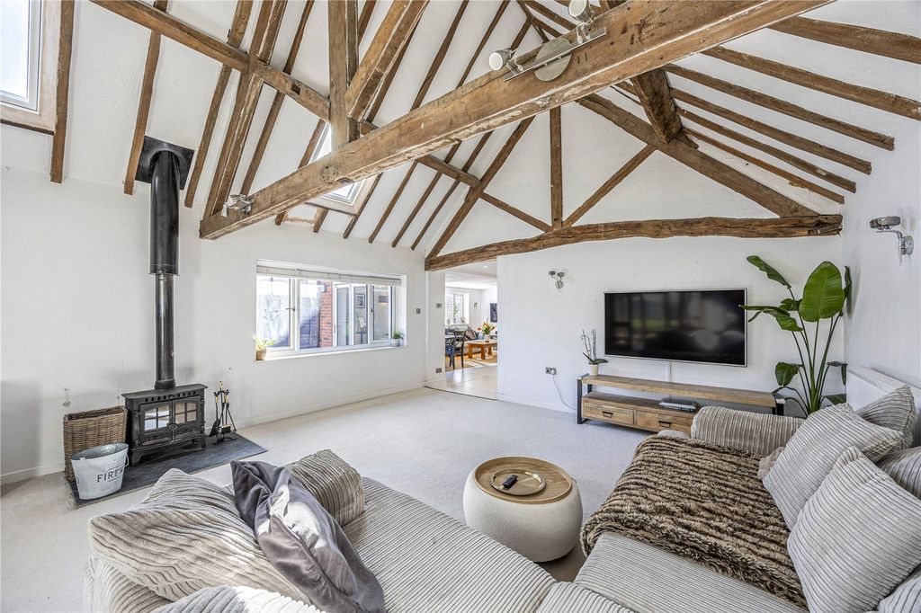 Property photo 2 of 14 Picture No. 27