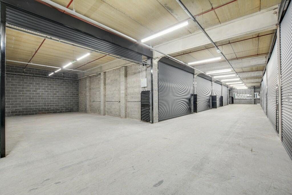 Property photo 2 of 14 Unit