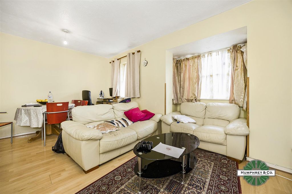 Property photo 1 of 7 5.Jpg